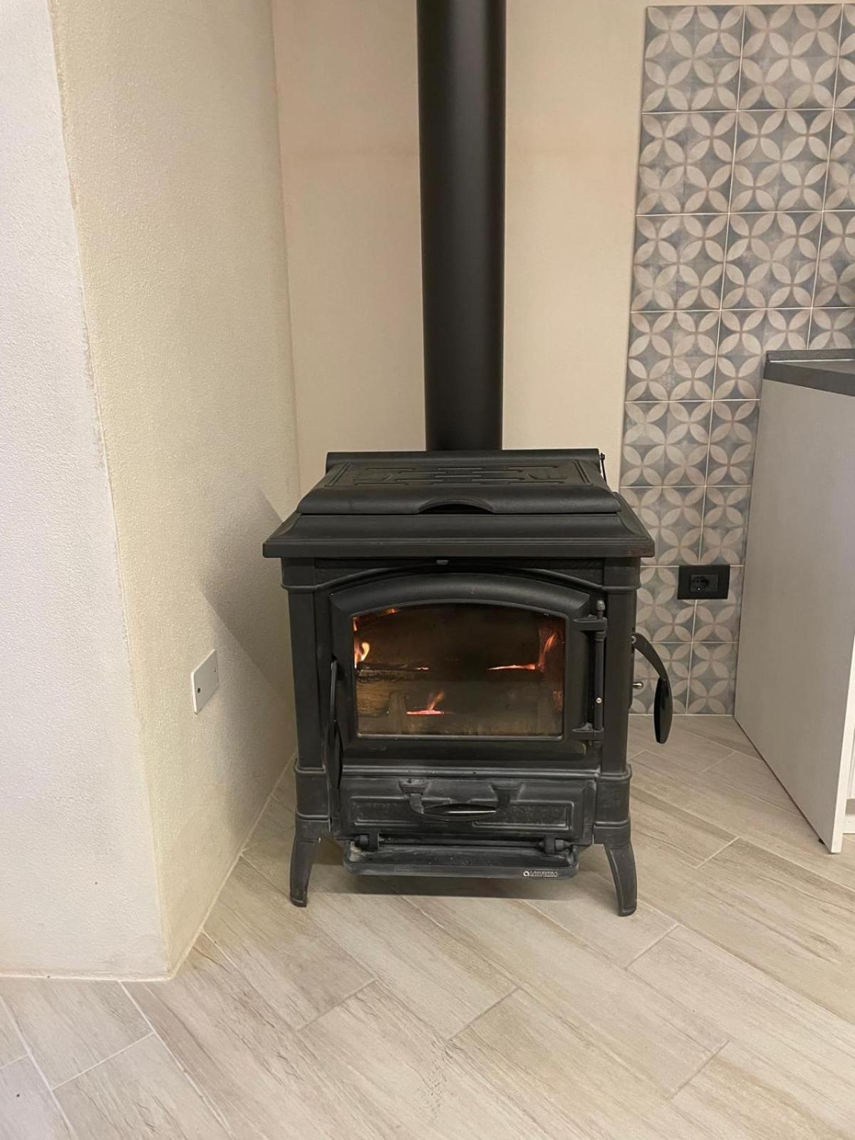 הוילה Valle  Casa Del Giglio A Cadelmonte מראה חיצוני תמונה